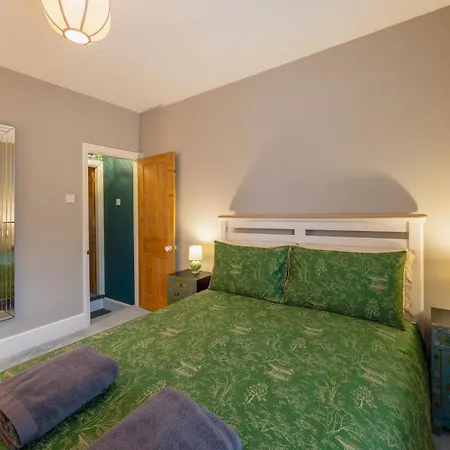 City Centre Luxury House - Garden Oasis, Kingsize Beds Canterbury Exterior photo